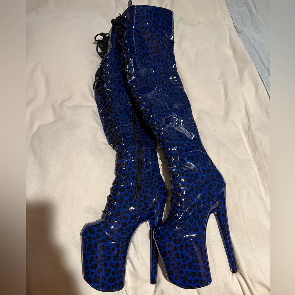 Cobalt blue leopard over the knee pole boots, size 6 - Picture 10 of 12